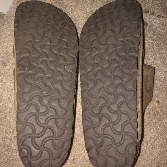 Well -worn womens  real birkenstock’s - Picture 3 of 3